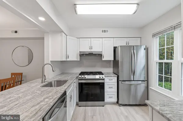 303-A SEDGEFIELD DR, Mount Laurel, NJ 08054