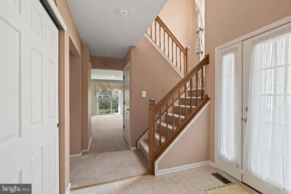 60 SMOKEY RUN DR, Berlin, NJ 08009