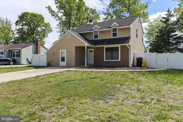 6 MARY ELLEN LN, Sicklerville, NJ 08081