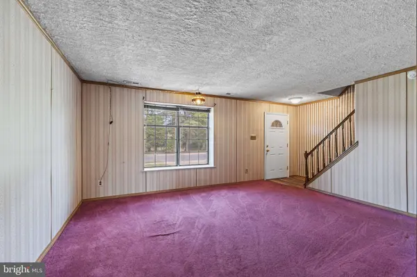 6 MARY ELLEN LN, Sicklerville, NJ 08081