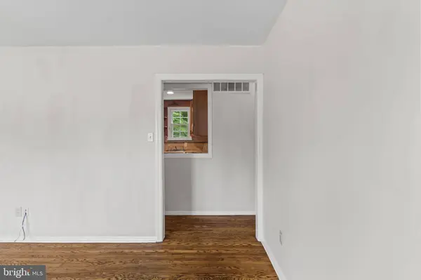 64 EDISON RD, Cherry Hill, NJ 08034
