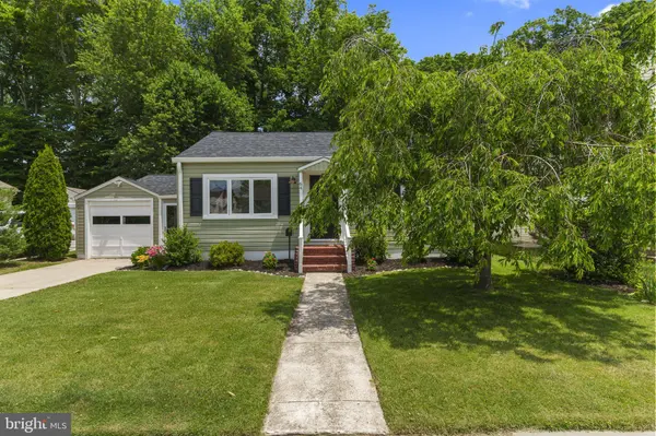 64 EDISON RD, Cherry Hill, NJ 08034