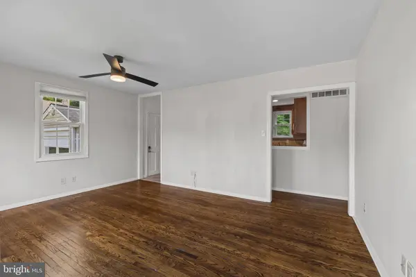64 EDISON RD, Cherry Hill, NJ 08034