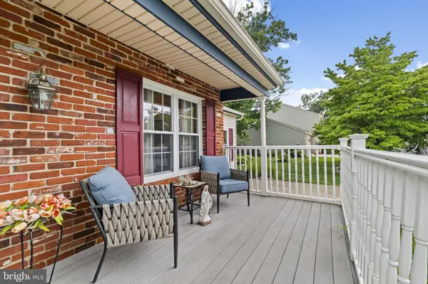 64 LUPUS LN, Sewell, NJ 08080