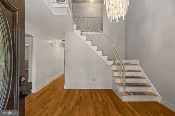31 SIGNAL DR, Voorhees, NJ 08043