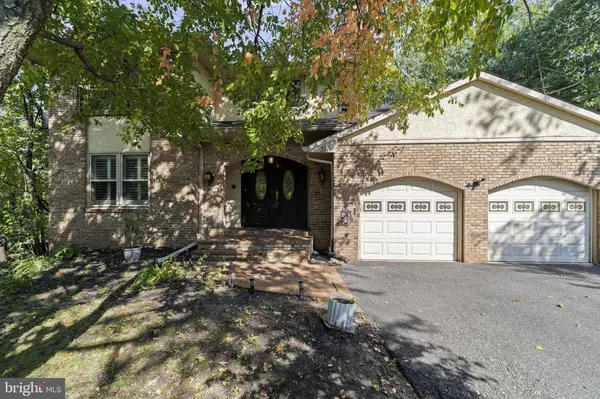 31 SIGNAL DR, Voorhees, NJ 08043
