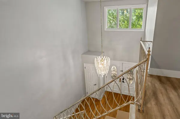 31 SIGNAL DR, Voorhees, NJ 08043