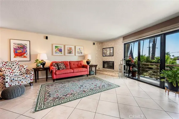 3811 E Livingston DR #1, Long Beach, CA 90803