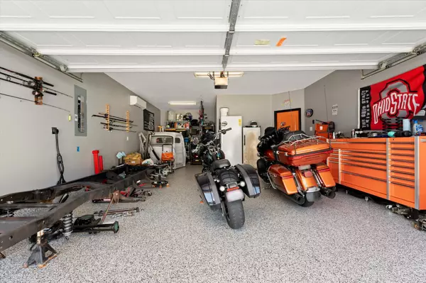 feature image of Brittany's Power House Guide to Relocating to Houston: 3 Essential Facts I wish I knew Before Moving to Houston from Chicago