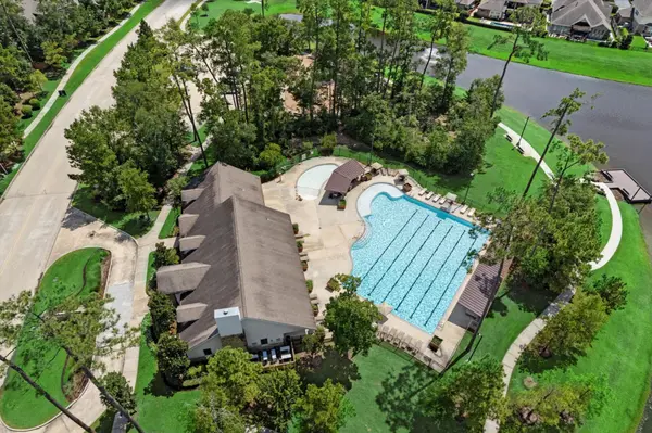 feature image of Living in The Meadows at Imperial Oaks: Location, Amenities, Schools &amp; Homes for Sale