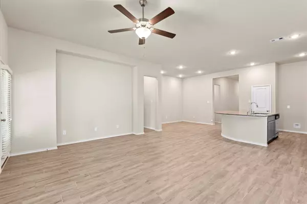 25318 Pirates One DR, Tomball, TX 77375