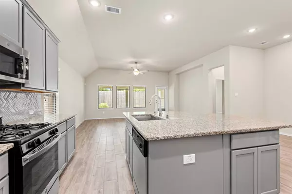 25318 Pirates One DR, Tomball, TX 77375