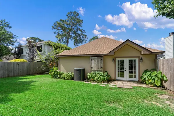 5010 Deer Point DR, Spring, TX 77389