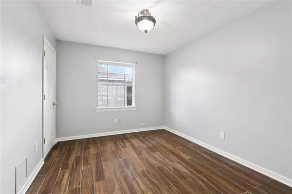 9740 ANDOVER DR, New Orleans, LA 70127