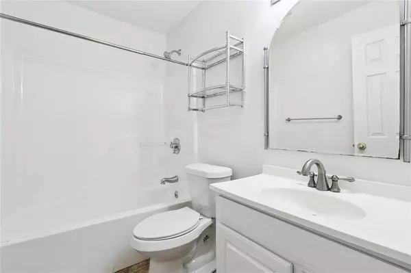 9740 ANDOVER DR, New Orleans, LA 70127