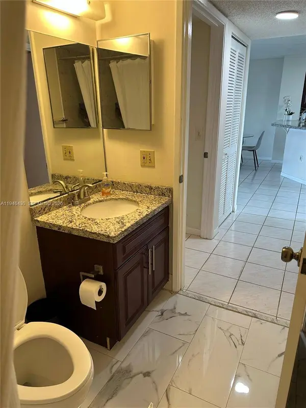 2240 N Cypress Bend Dr #805, Pompano Beach, FL 33069