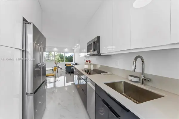 3250 NE 28th St #403, Fort Lauderdale, FL 33308