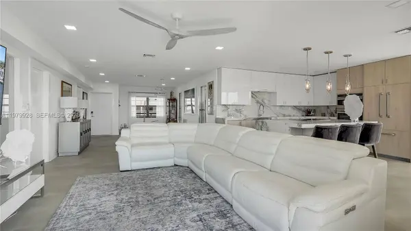 3100 NE 48th St #PH18, Fort Lauderdale, FL 33308