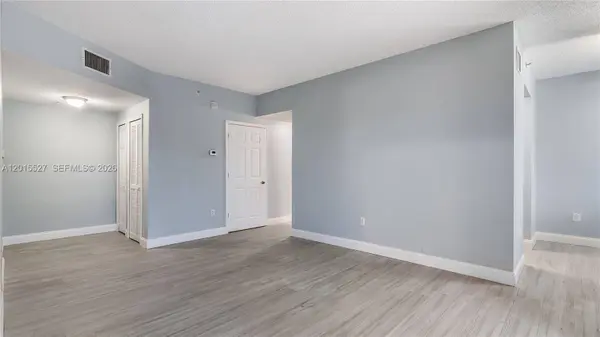 7085 Nova Dr #105, Davie, FL 33317