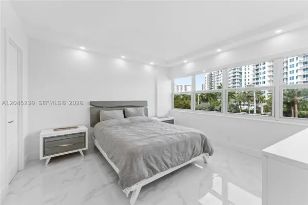 3250 NE 28th St #403, Fort Lauderdale, FL 33308