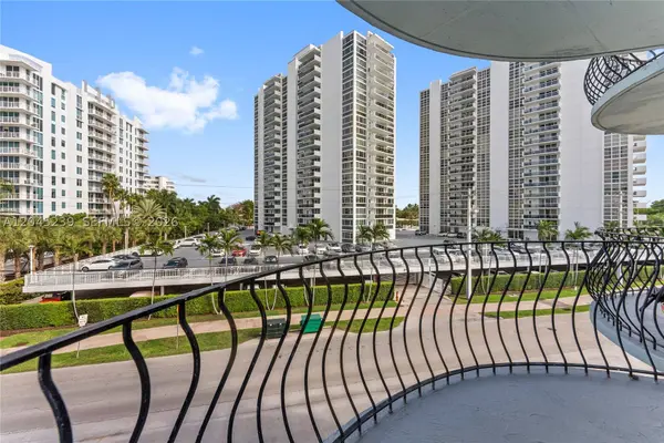 3250 NE 28th St #403, Fort Lauderdale, FL 33308