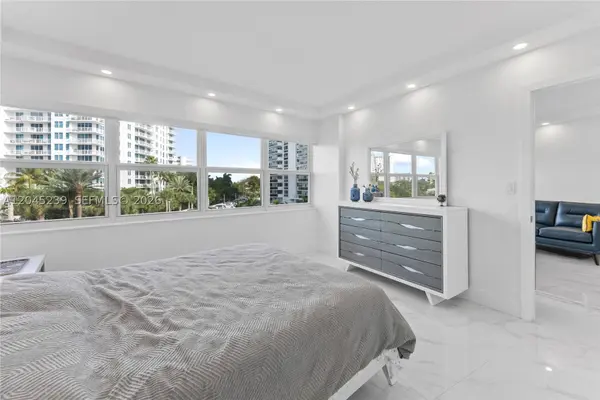3250 NE 28th St #403, Fort Lauderdale, FL 33308