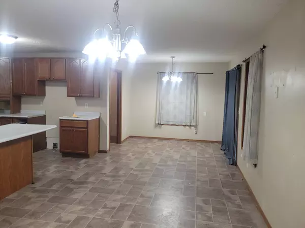 302 3rd ST W, Hastings, MN 55033