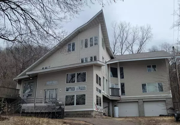 1172 Point Douglas RD S, Saint Paul, MN 55119