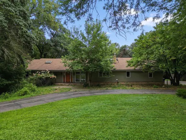 75 Birch Bluff RD, Tonka Bay, MN 55331