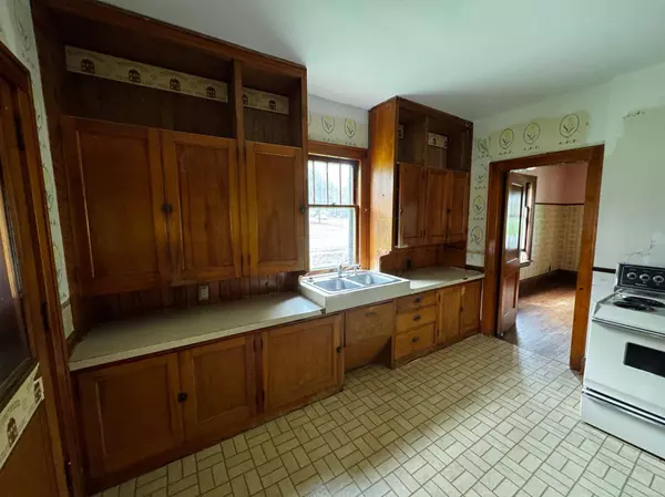 221 N Dallas ST, River Falls, WI 54022