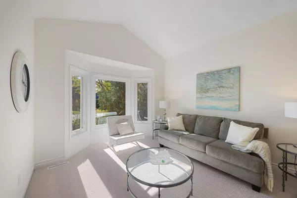 13914 Duluth DR, Apple Valley, MN 55124