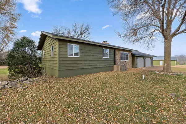 3378 230th ST, Winsted Twp, MN 55395