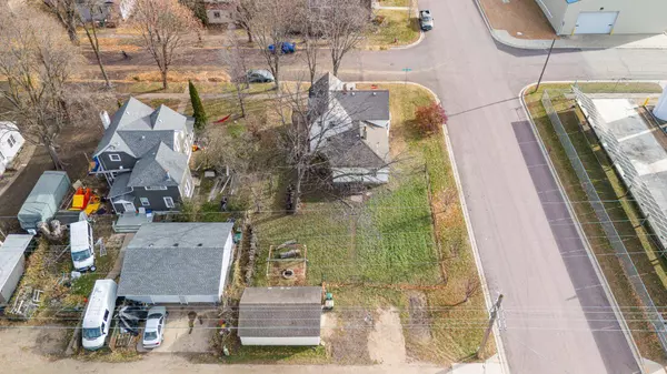 1207 Desoto AVE N, Glencoe, MN 55336