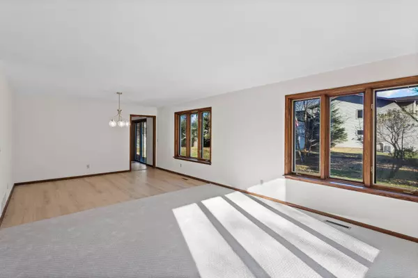 2597 Burke AVE E, North Saint Paul, MN 55109