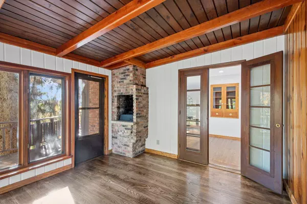 15701 Oak Ridge RD, Eden Prairie, MN 55346