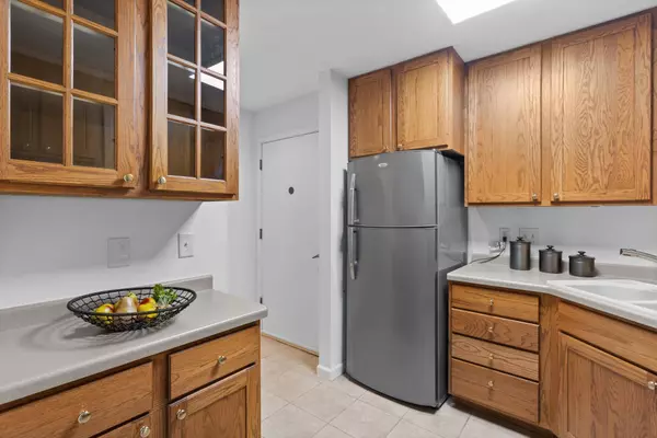 7500 Cahill RD #103C, Edina, MN 55439