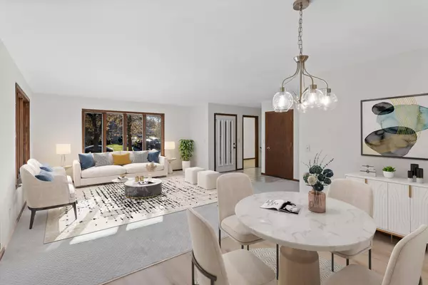 2597 Burke AVE E, Saint Paul, MN 55109