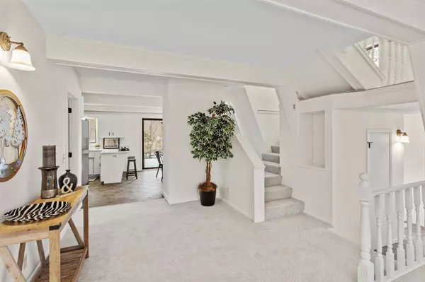 133 Glen LN, River Falls, WI 54022