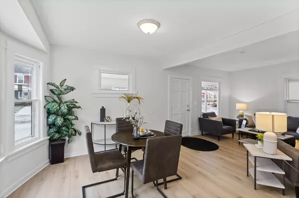 2024 Queen AVE N, Minneapolis, MN 55411