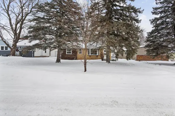 621 5th AVE S, Hopkins, MN 55343