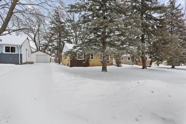 621 5th AVE S, Hopkins, MN 55343