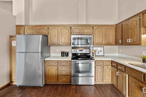 2767 21st ST NW, New Brighton, MN 55112