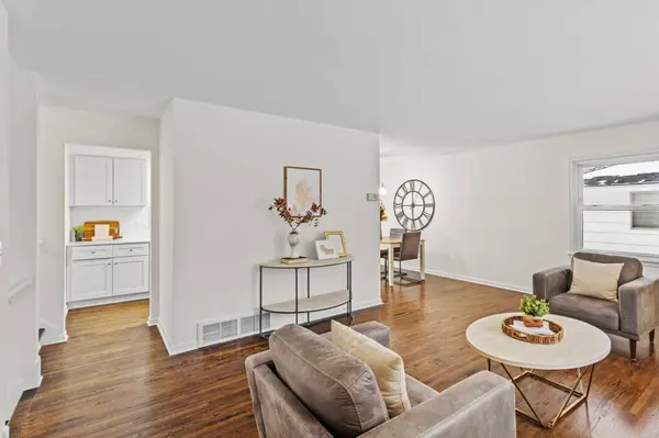 7012 Regent AVE N, Minneapolis, MN 55429