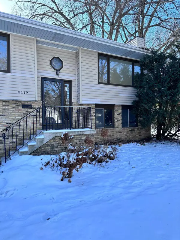 8119 28th AVE N, Minneapolis, MN 55427