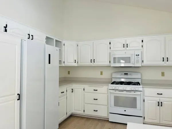 2571 Nemitz AVE E, Saint Paul, MN 55119