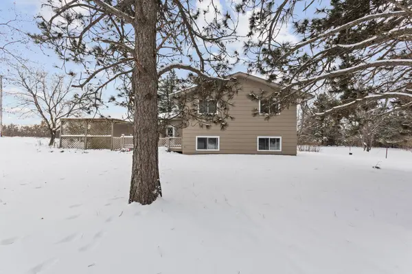 730 127th ST NE, Monticello, MN 55362