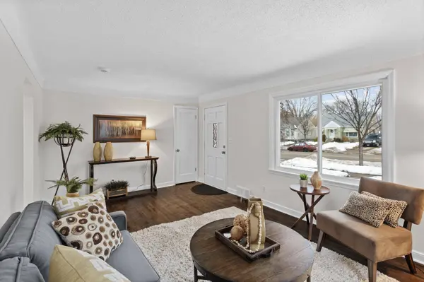 2138 3rd ST E, Saint Paul, MN 55119