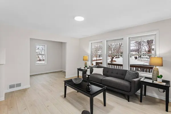 2210 Irving AVE N, Minneapolis, MN 55411