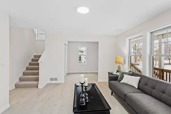 2210 Irving AVE N, Minneapolis, MN 55411