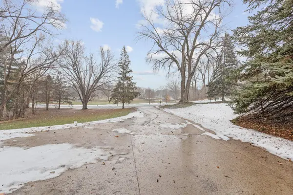 2891 Egan AVE, Saint Paul, MN 55121